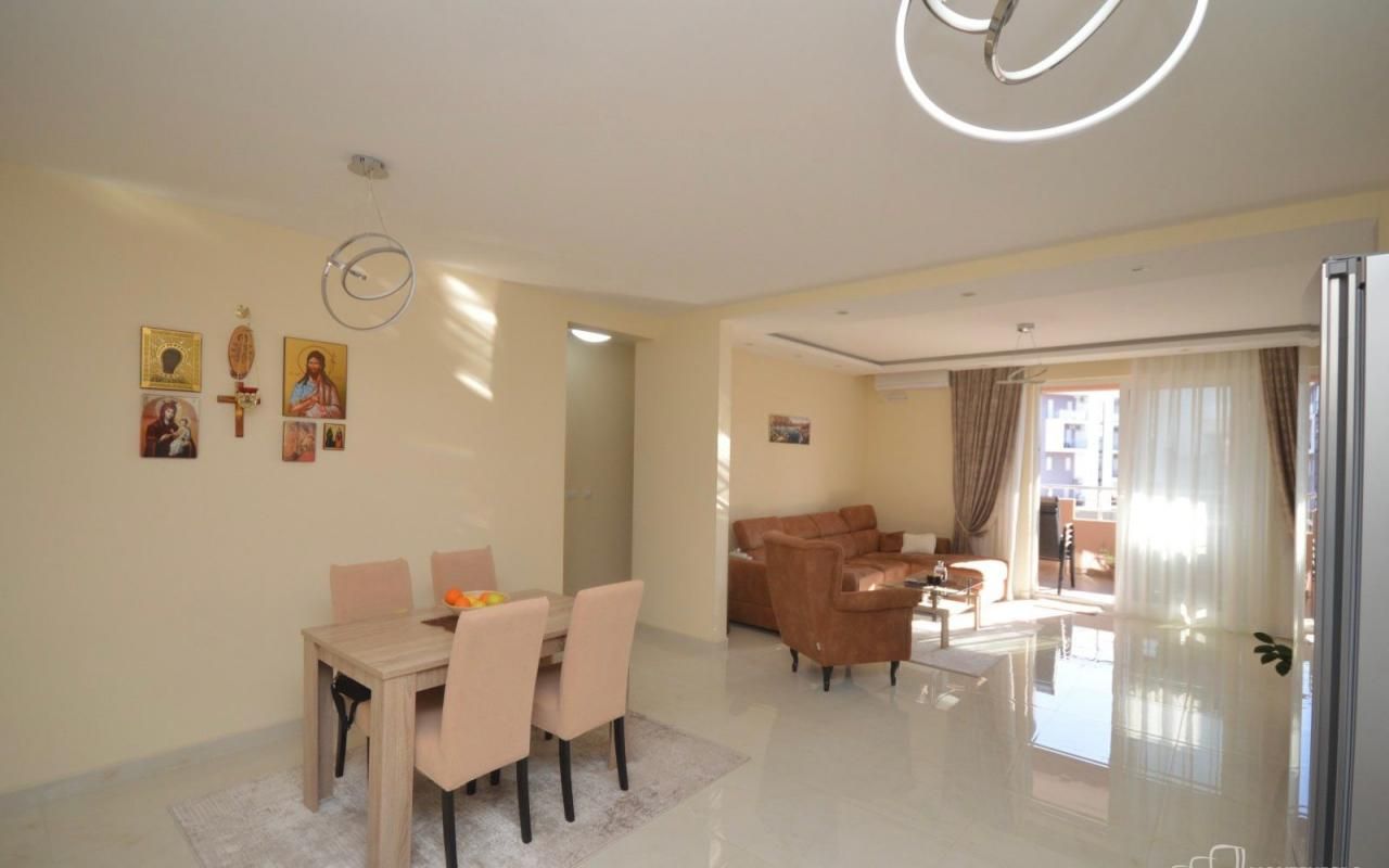Piso en Tivat, Montenegro, 84 m² - imagen 3