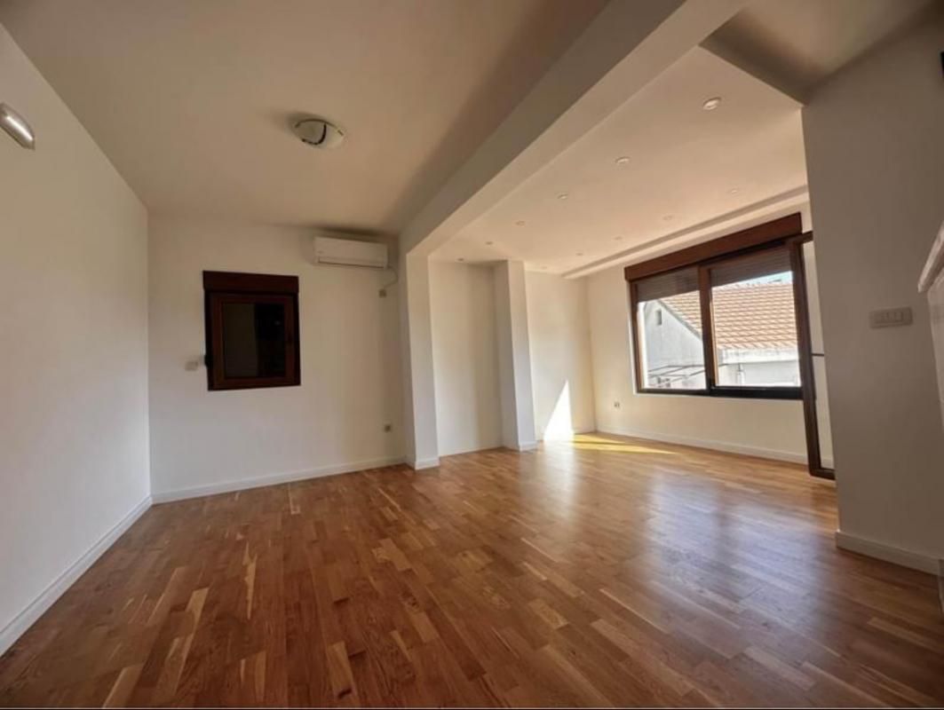 Piso en Budva, Montenegro, 65 m² - imagen 3