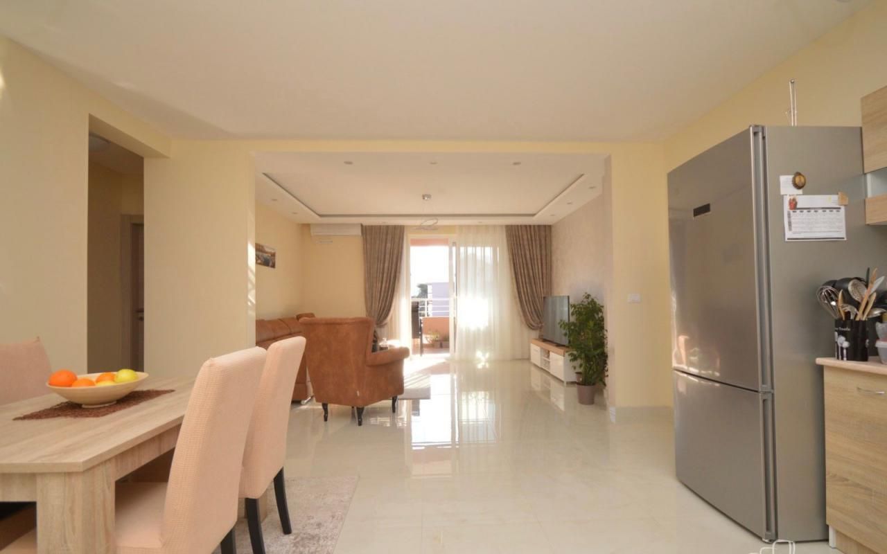 Piso en Tivat, Montenegro, 84 m² - imagen 4