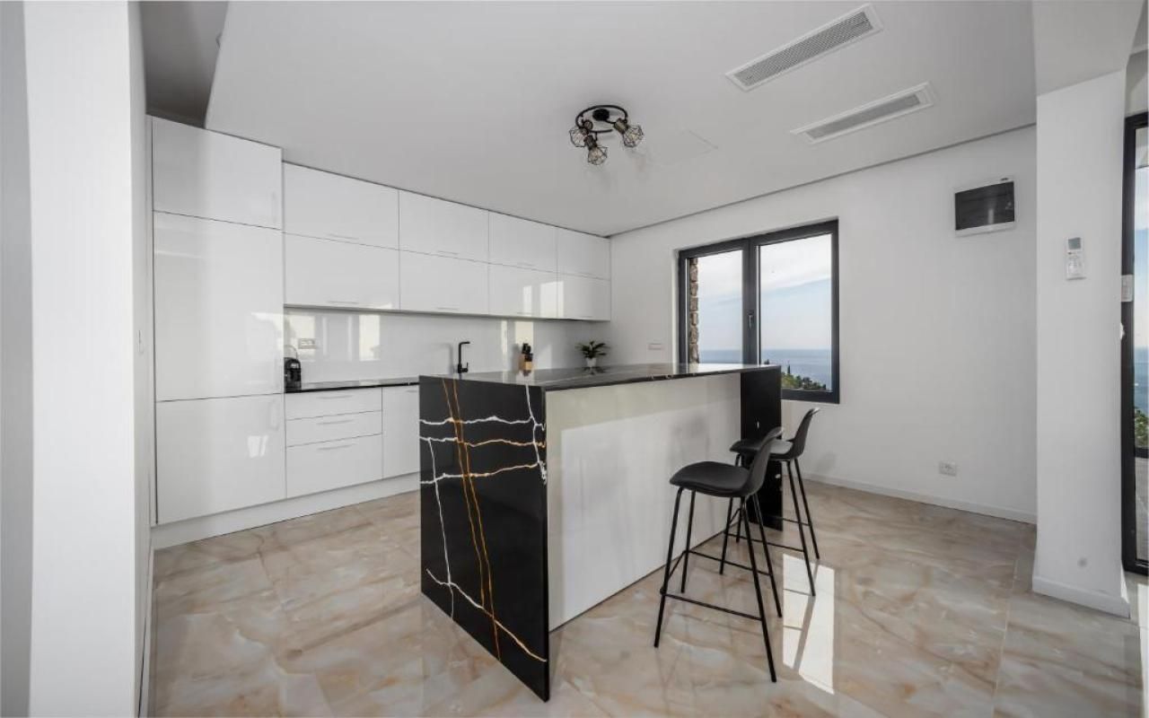 House in Rezevici, Montenegro, 350 m² - picture 4