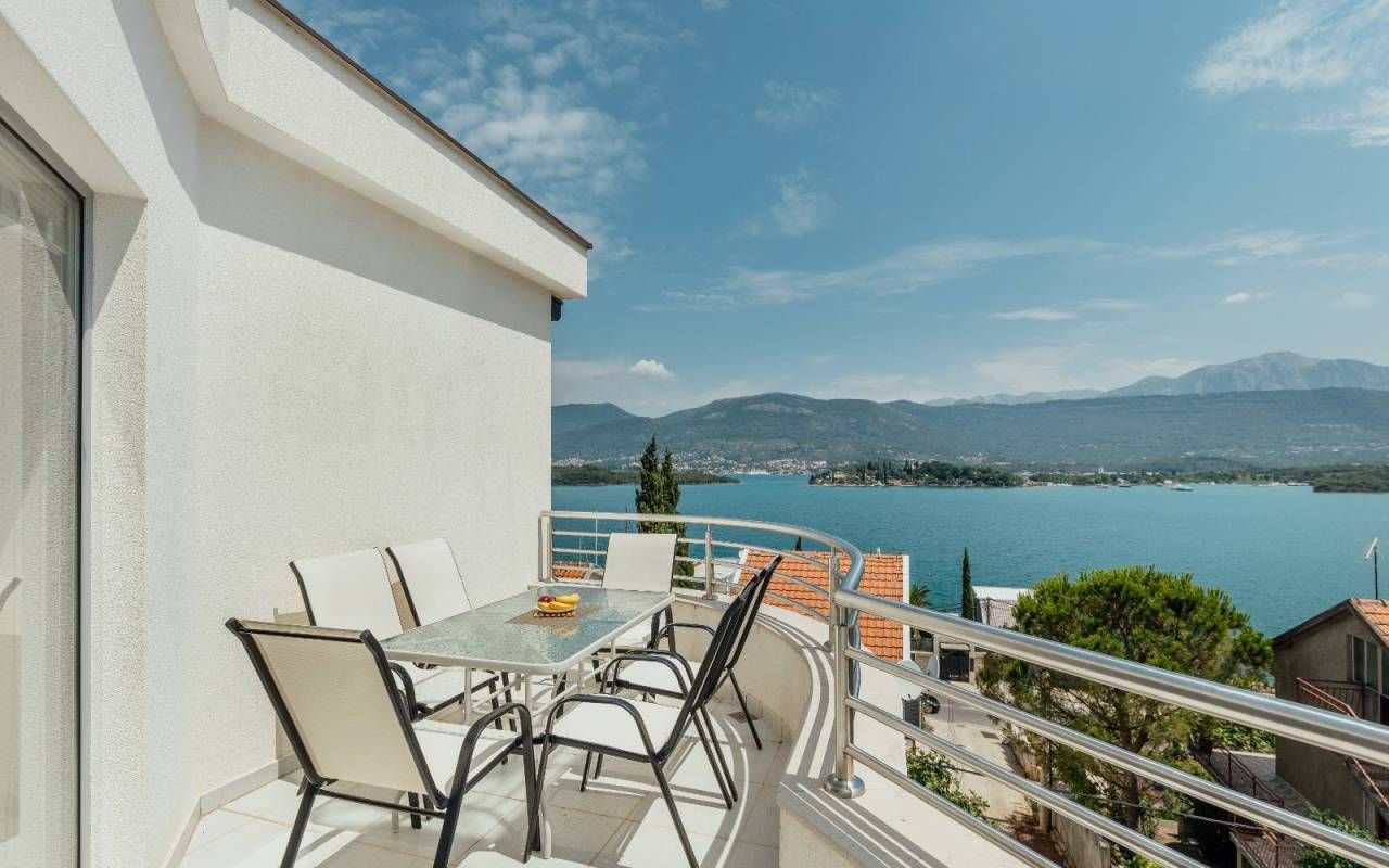 Piso en Tivat, Montenegro, 64 m² - imagen 5
