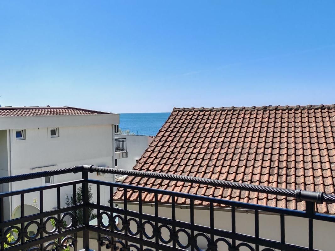 Flat in Petrovac, Montenegro, 85 m² - picture 7