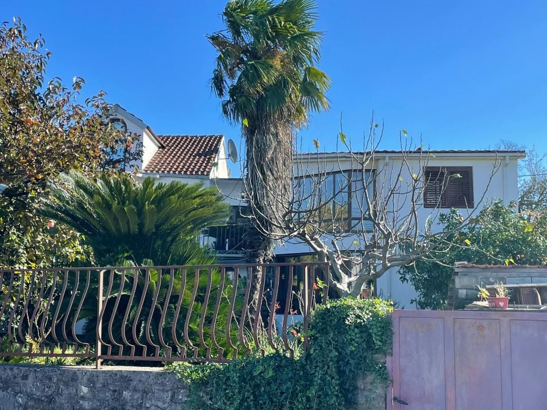 Casa en Podgorica, Montenegro, 550 m² - imagen 8