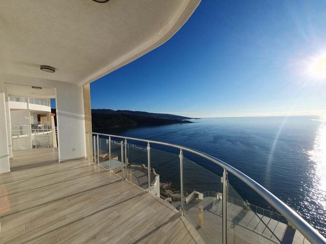 Flat in Dobra Voda, Montenegro, 201 m² - picture 9