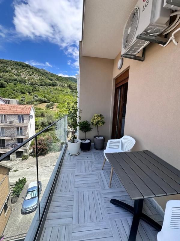 Piso en Tivat, Montenegro, 68 m² - imagen 11