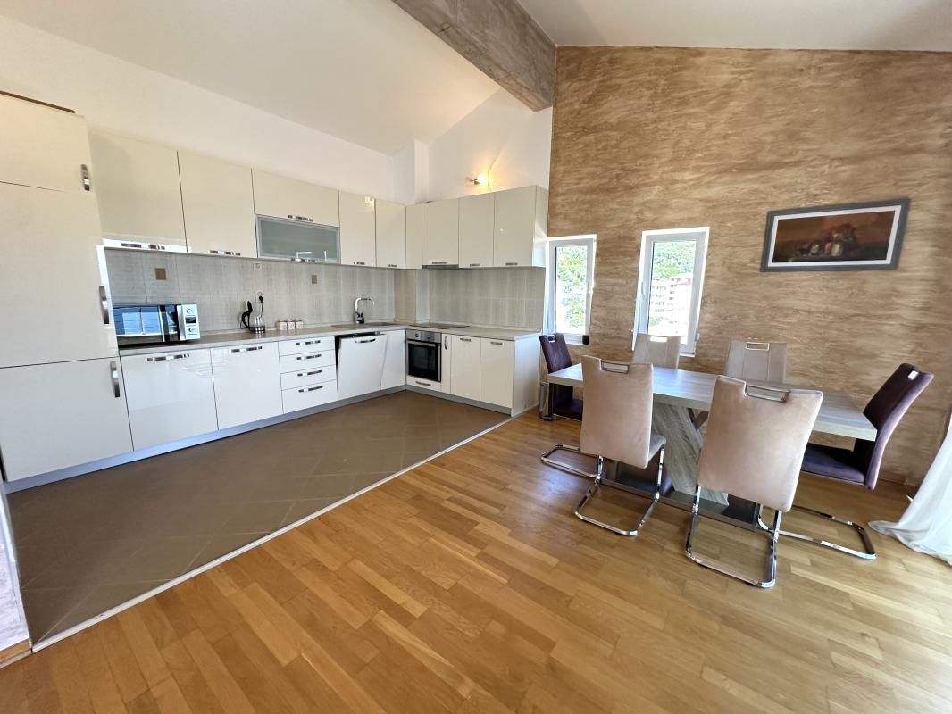 Piso en Petrovac, Montenegro, 105 m² - imagen 11