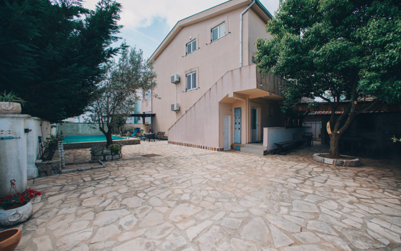 Hotel en Krimovica, Montenegro, 300 m² - imagen 11