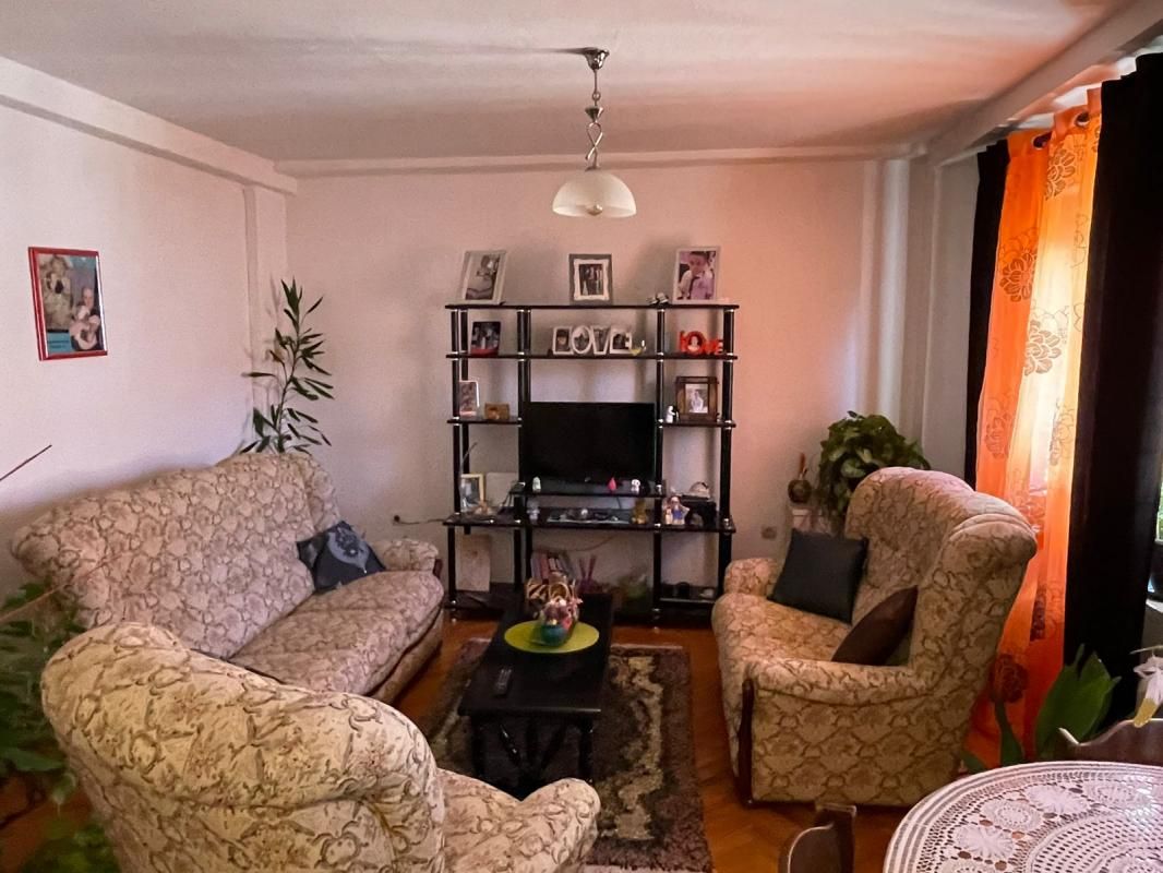 Casa en Podgorica, Montenegro, 550 m² - imagen 11