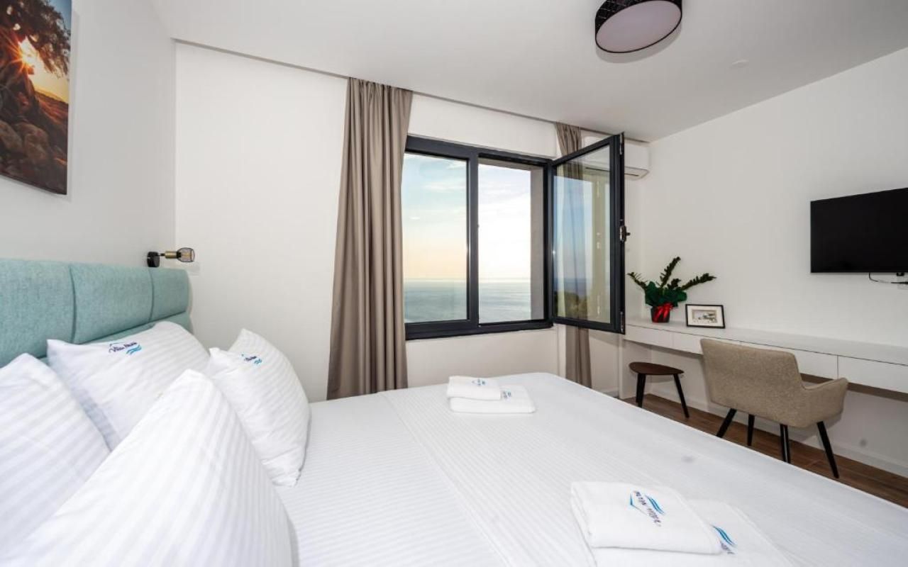 House in Rezevici, Montenegro, 350 m² - picture 13