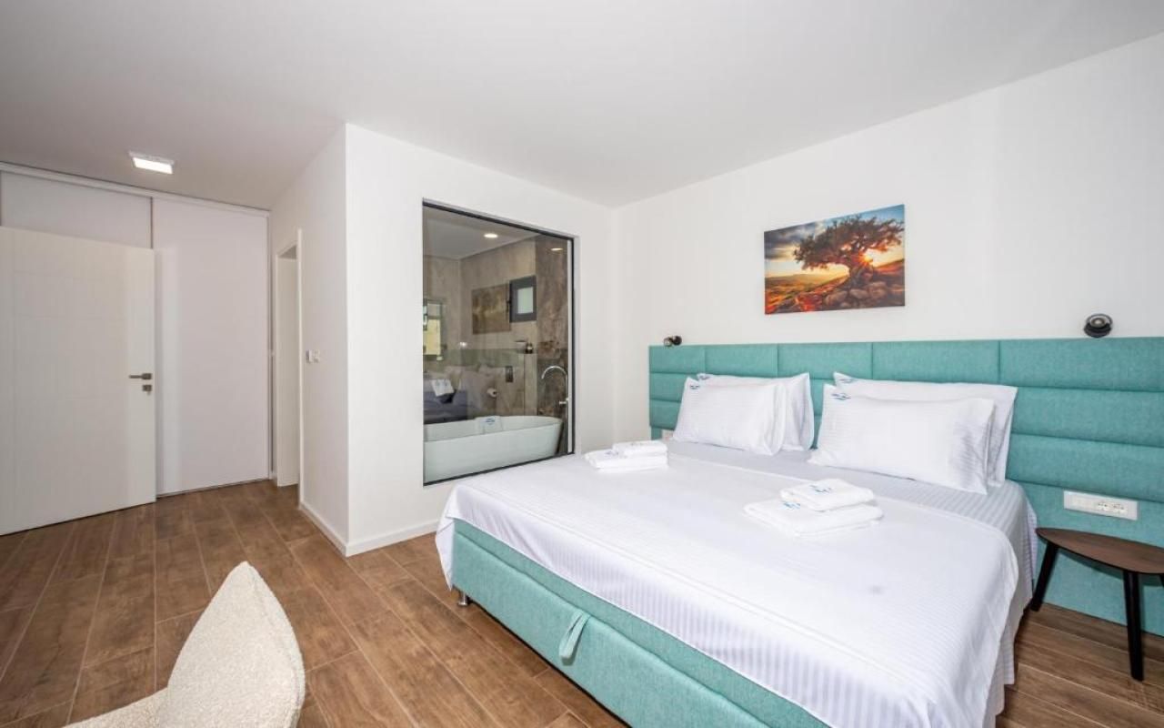 House in Rezevici, Montenegro, 350 m² - picture 14