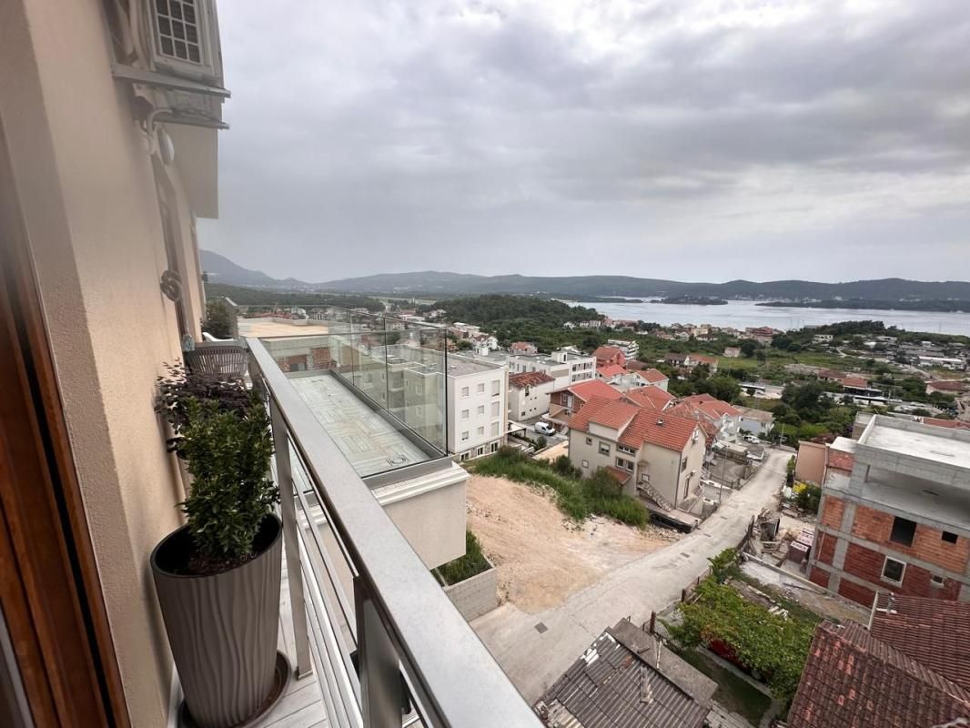 Piso en Tivat, Montenegro, 68 m² - imagen 15
