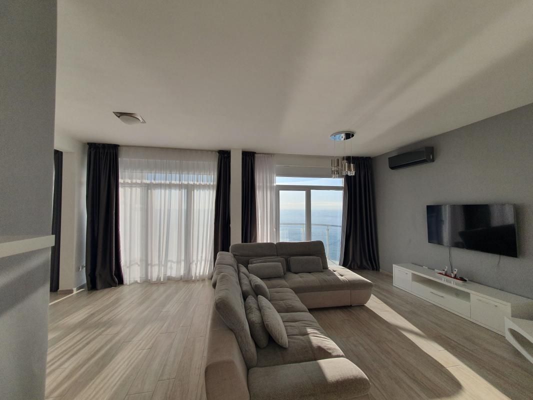 Flat in Dobra Voda, Montenegro, 201 m² - picture 15