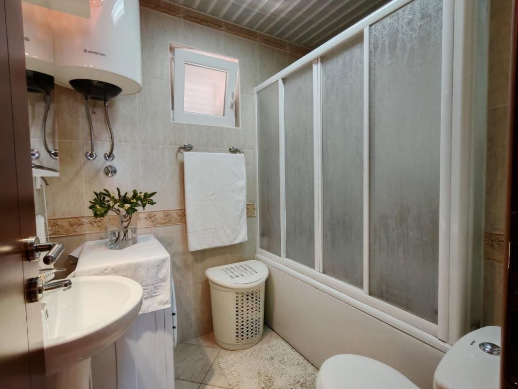 Flat in Petrovac, Montenegro, 85 m² - picture 17