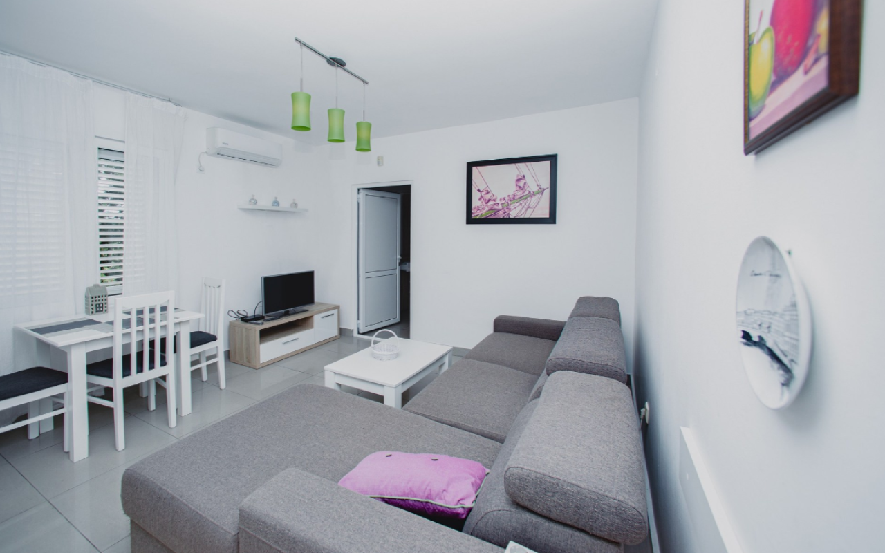 Hotel en Krimovica, Montenegro, 300 m² - imagen 18