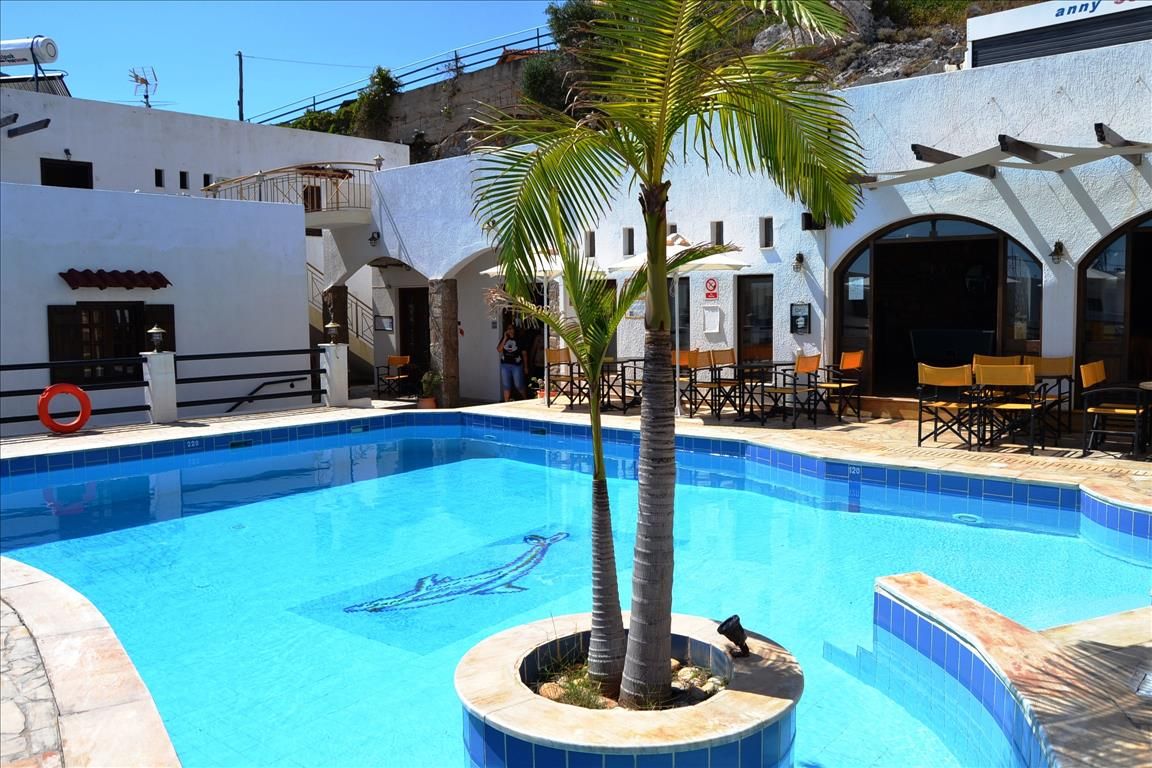 Hotel en Agios Nikolaos, Grecia, 1 400 m² - imagen 1