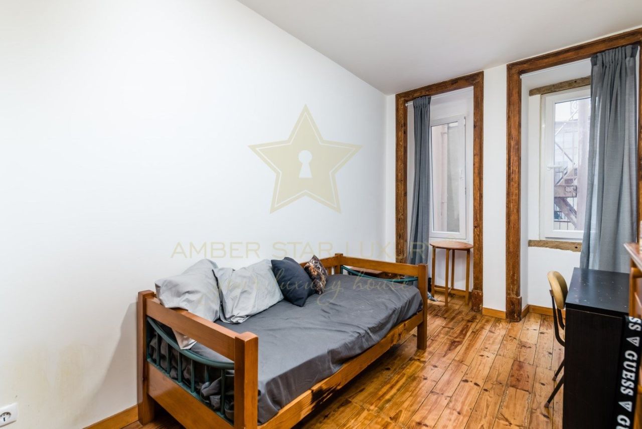 Flat in Lisbon, Portugal, 137 m² - picture 9