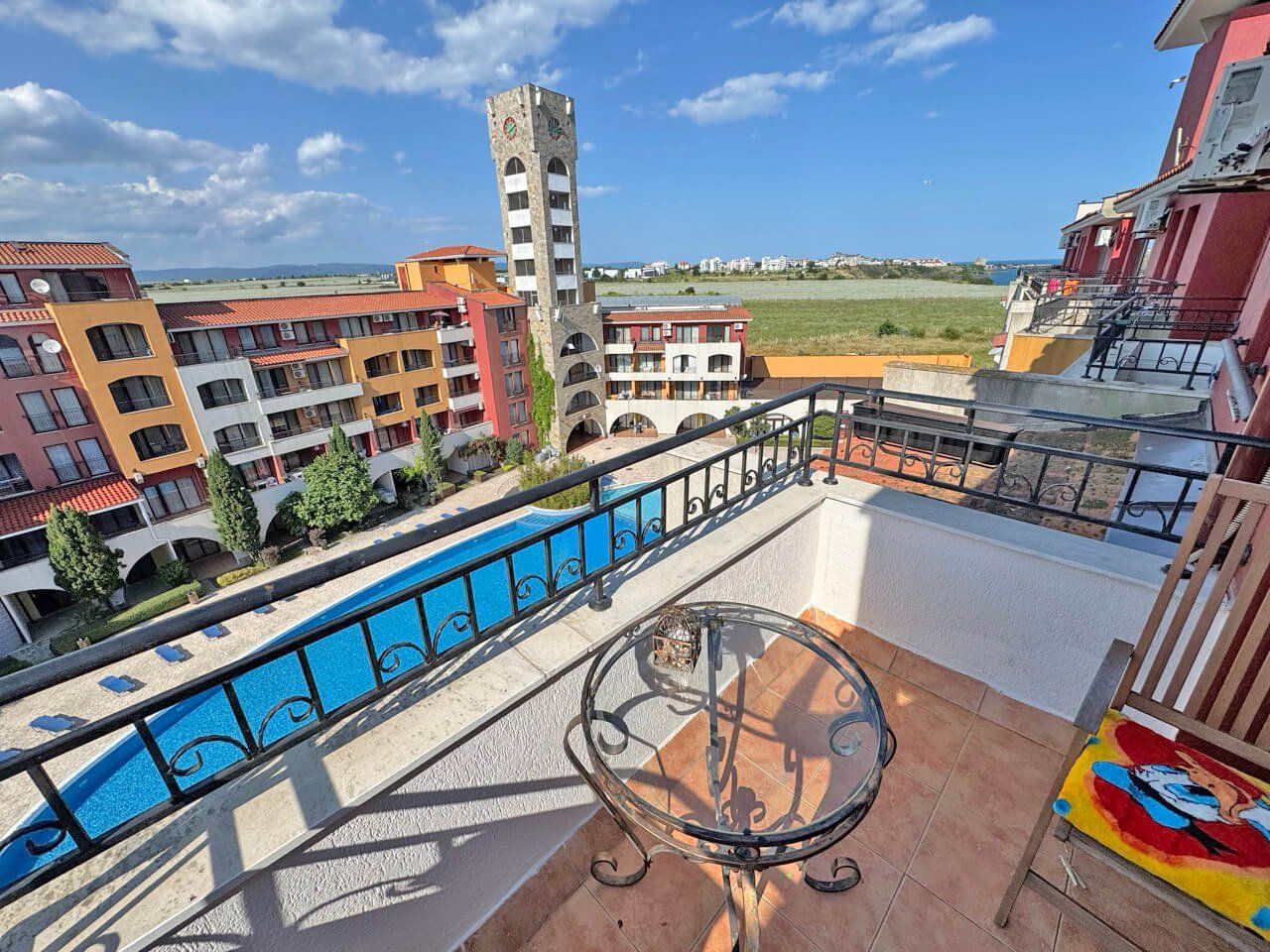Apartment in Aheloy, Bulgaria, 47 m² - picture 1