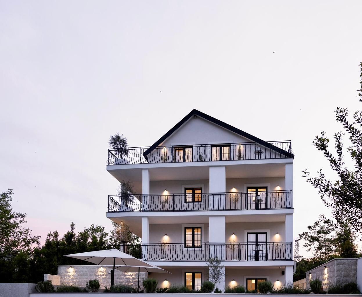 Villa in Tivat, Montenegro, 424 m² - Foto 1