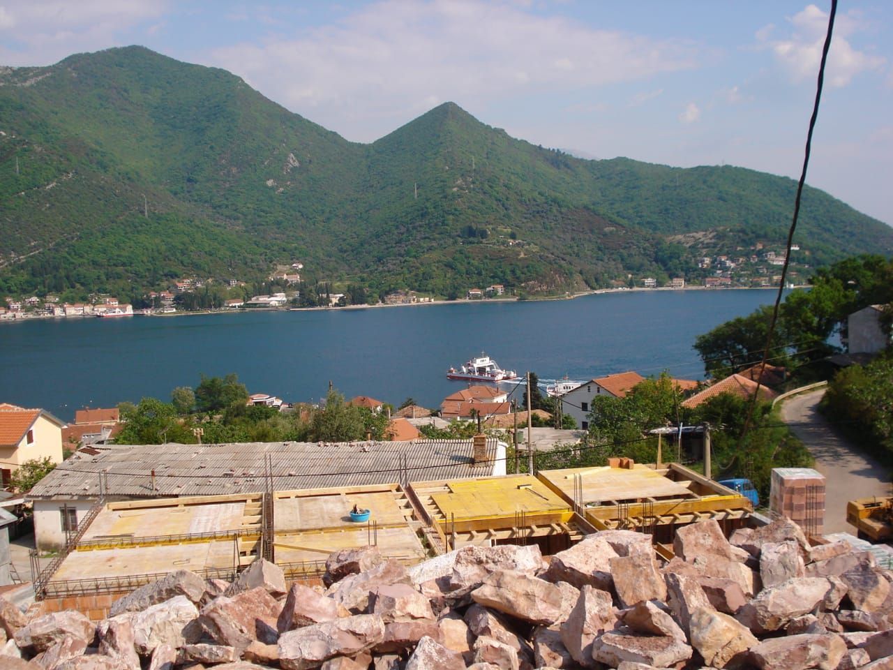 Land in Kamenari, Montenegro, 1 100 m² - picture 1