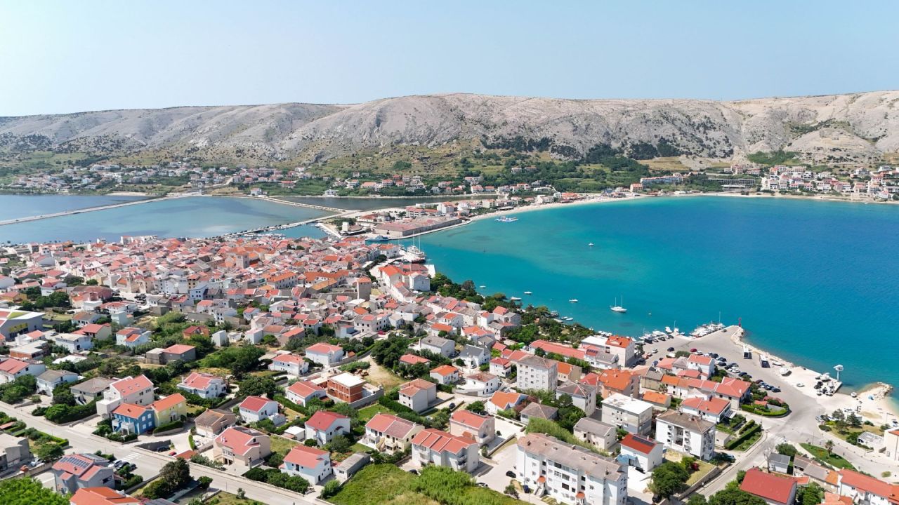 Hotel Pag, Croatia, 1 000 m² - picture 1