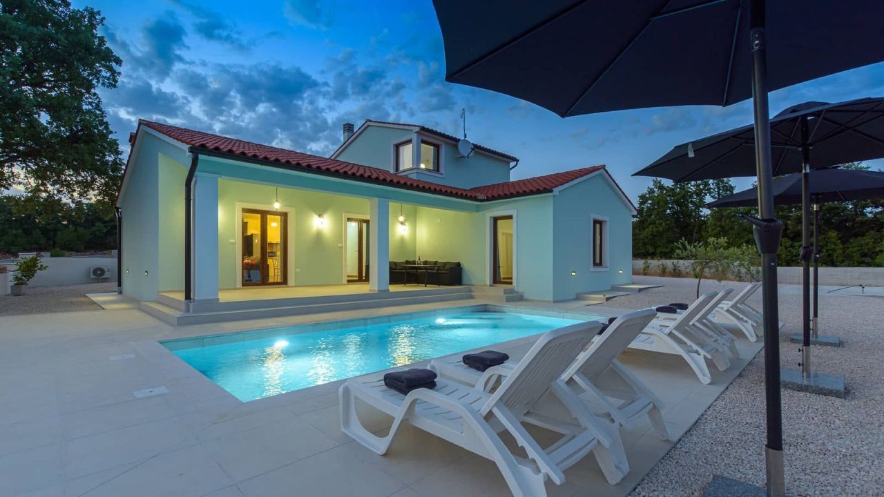 Villa en Svetvincenat, Croacia, 160 m² - imagen 1