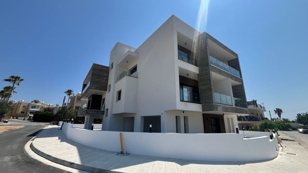 Apartment in Paphos, Cyprus, 80 m² - picture 1