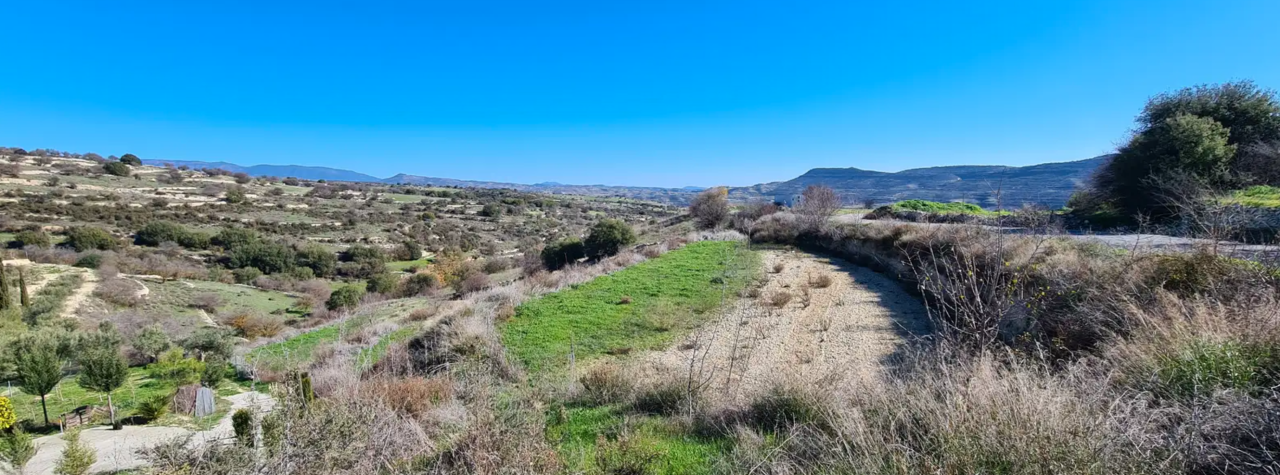 Land in Limassol, Cyprus, 5 686 m² - picture 1