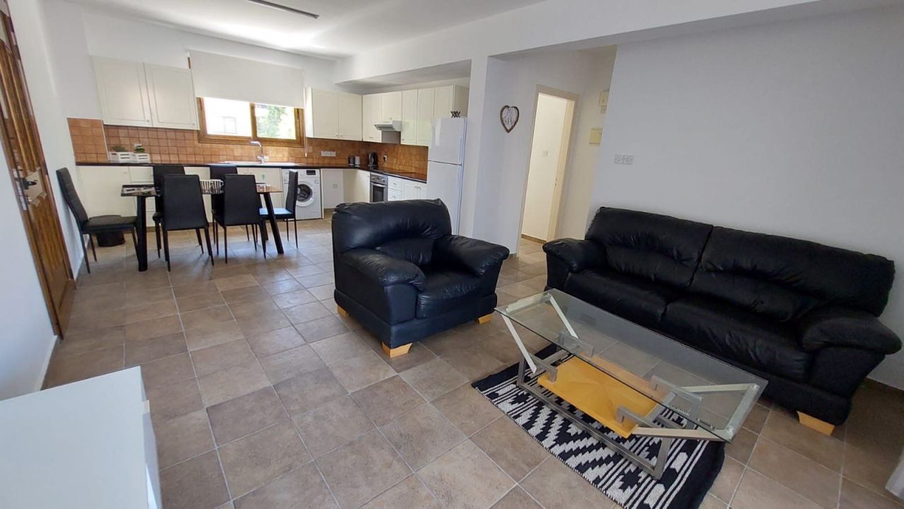 Apartment in Universal, Cyprus, 86 m² - picture 1
