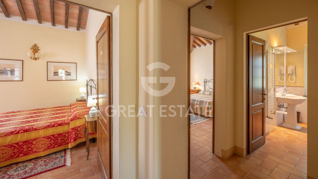 House in Montepulciano, Italy, 563.15 m² - picture 15