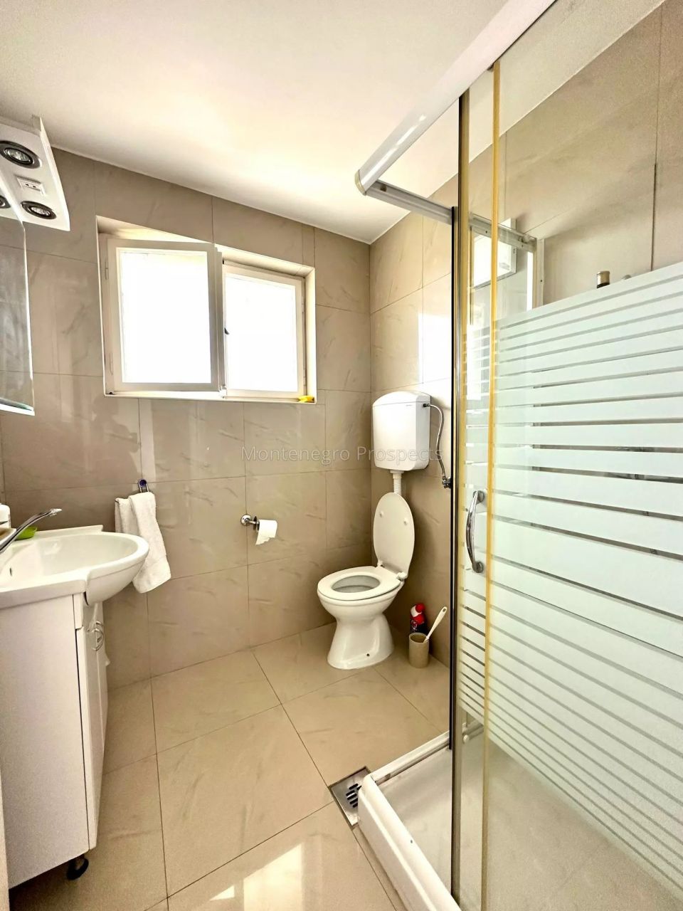 House in Tivat, Montenegro, 112 m² - picture 16