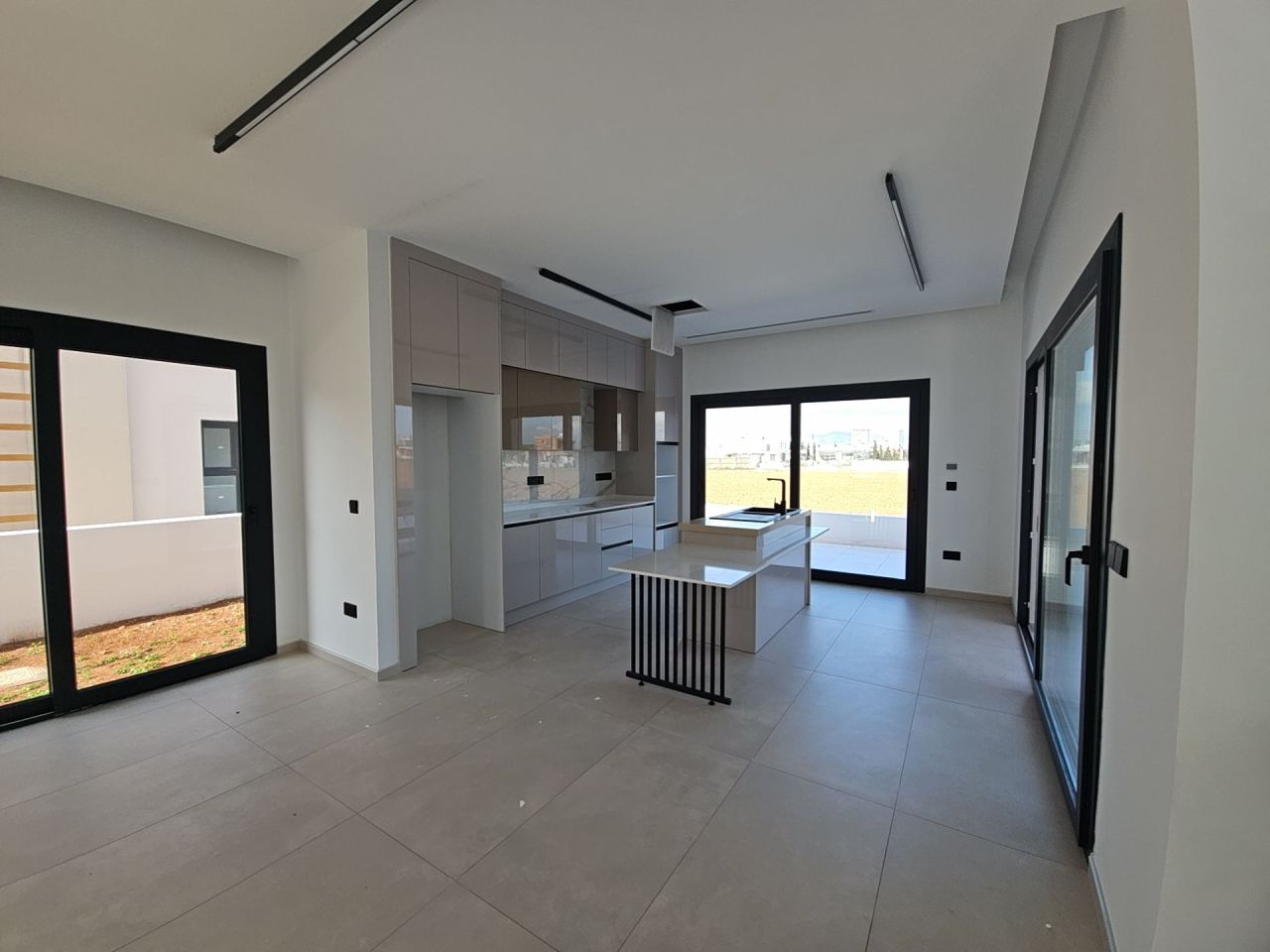 Villa in Iskele, Cyprus, 205 m² - picture 3