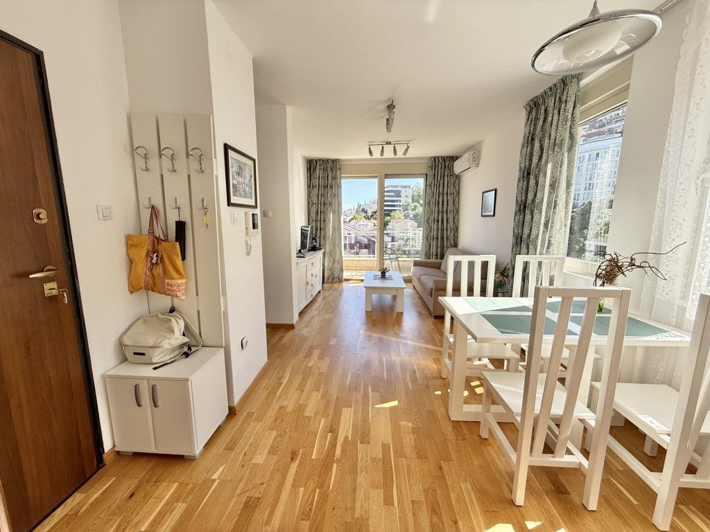 Flat in Budva, Montenegro, 43 m² - picture 1