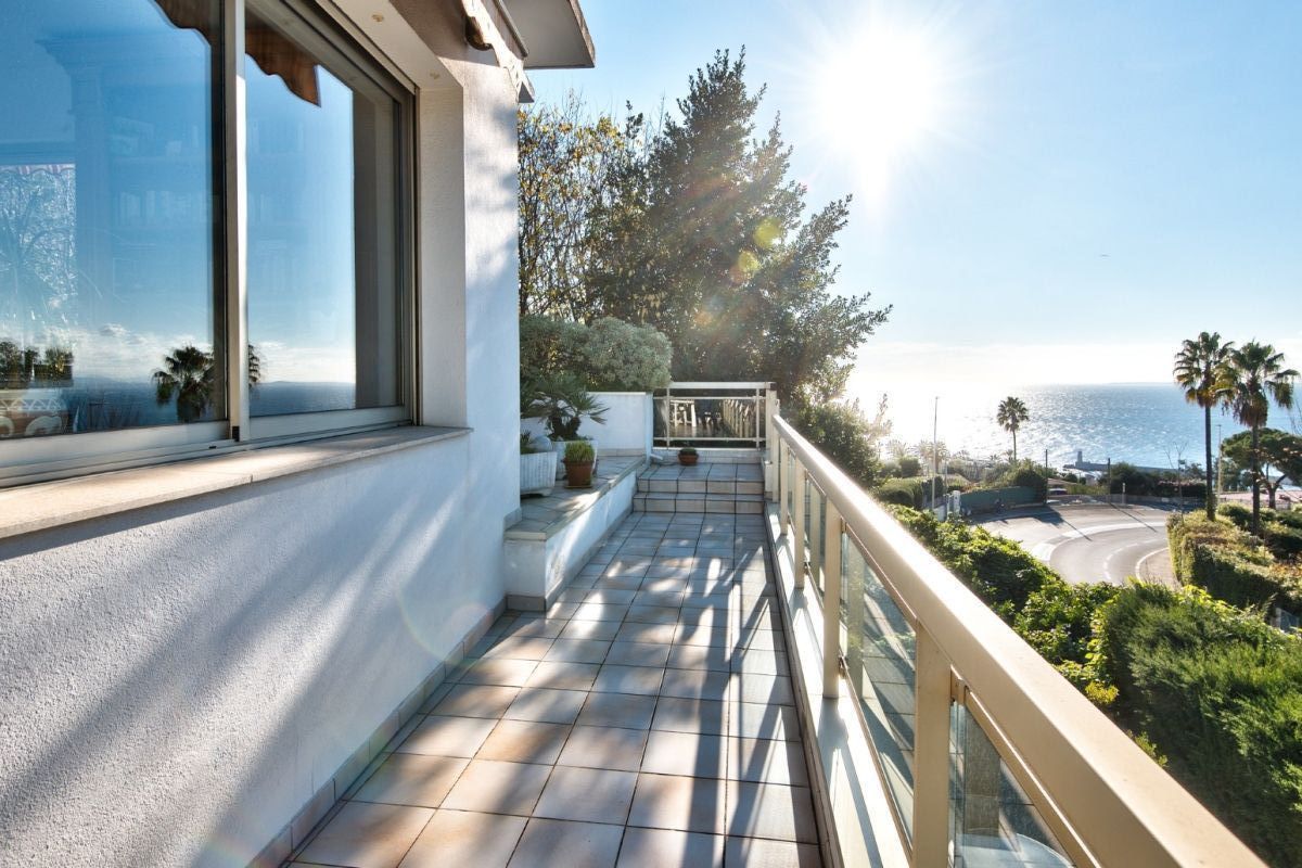 Villa in Nice, France, 148 m² - picture 1
