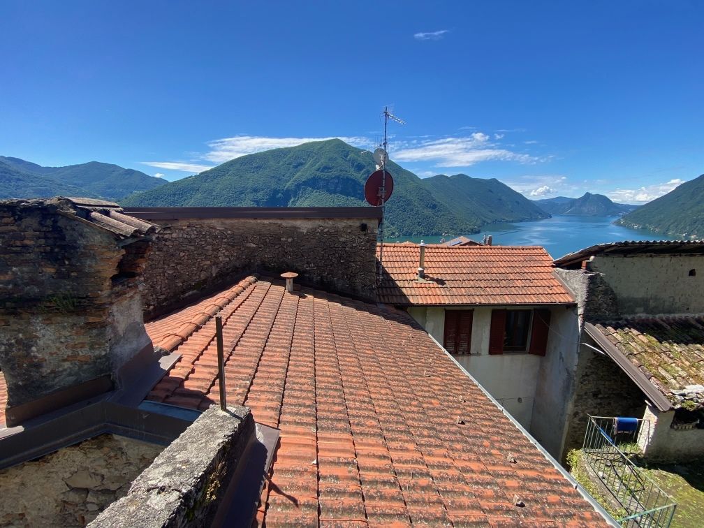 Villa à Valsolda, Italie, 380 m² - image 1