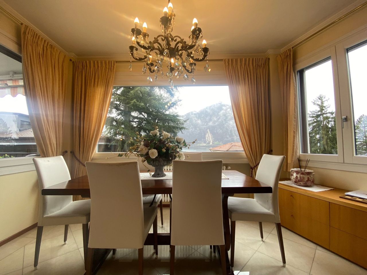 Wohnung in Campione d'Italia, Italien, 135 m² - Foto 1