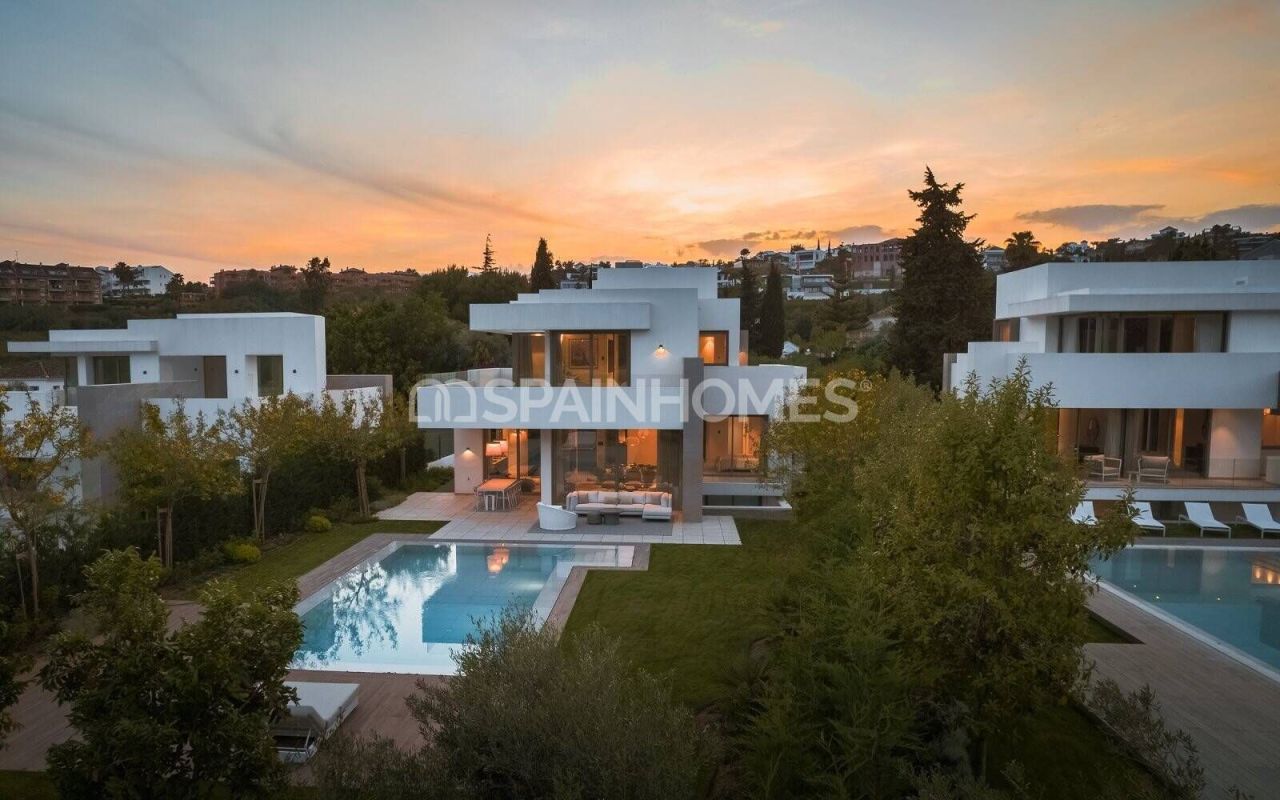 Villa in Estepona, Spain, 626 m² - picture 18