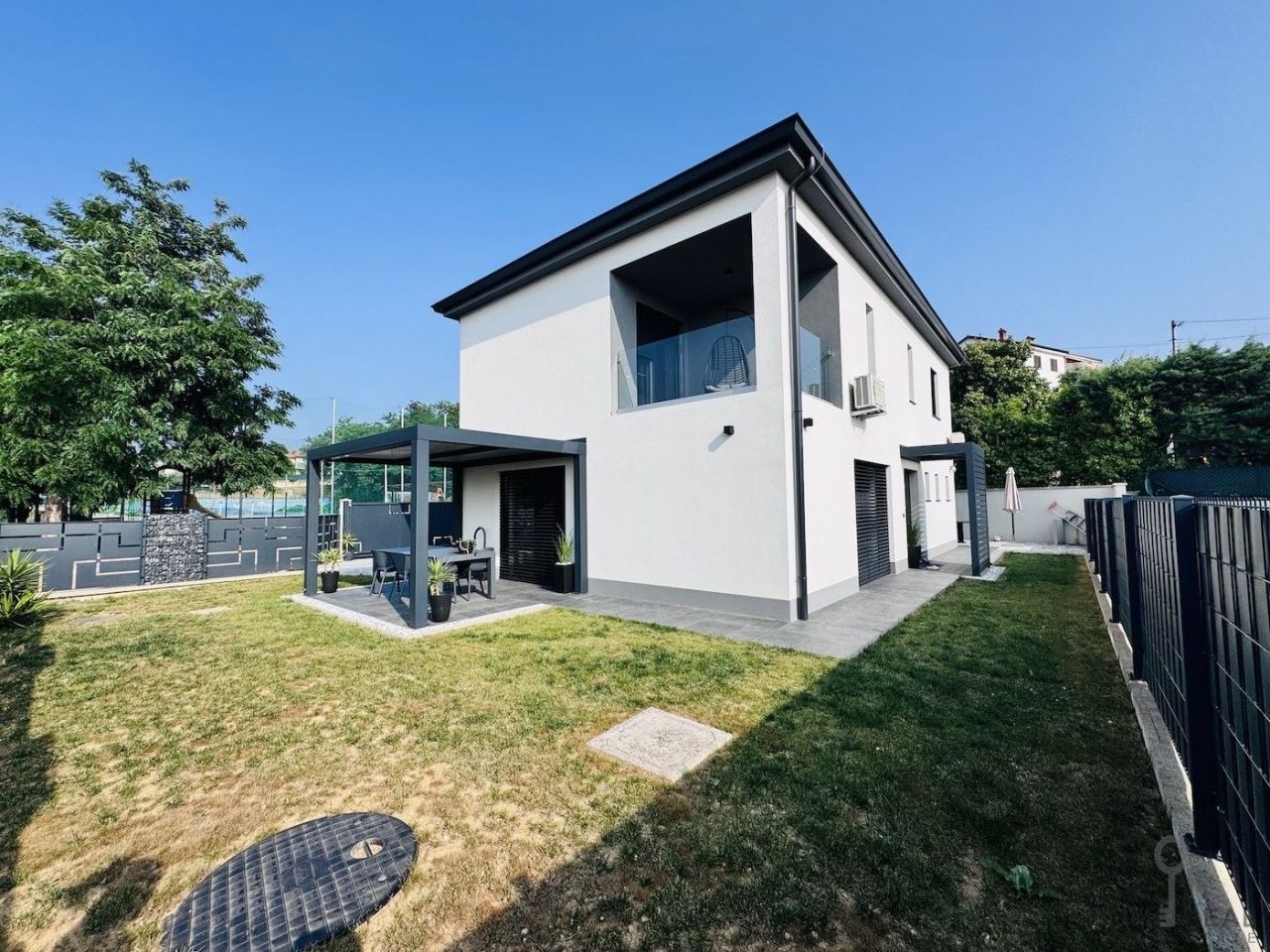 Casa en Koper, Eslovenia, 154 m² - imagen 1