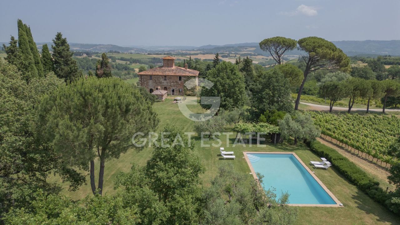 Casa en Cetona, Italia, 576.3 m² - imagen 1