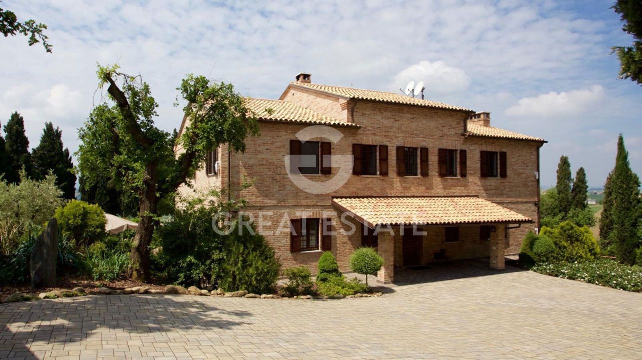 House in Pesaro e Urbino, Italy, 422.2 m² - picture 4