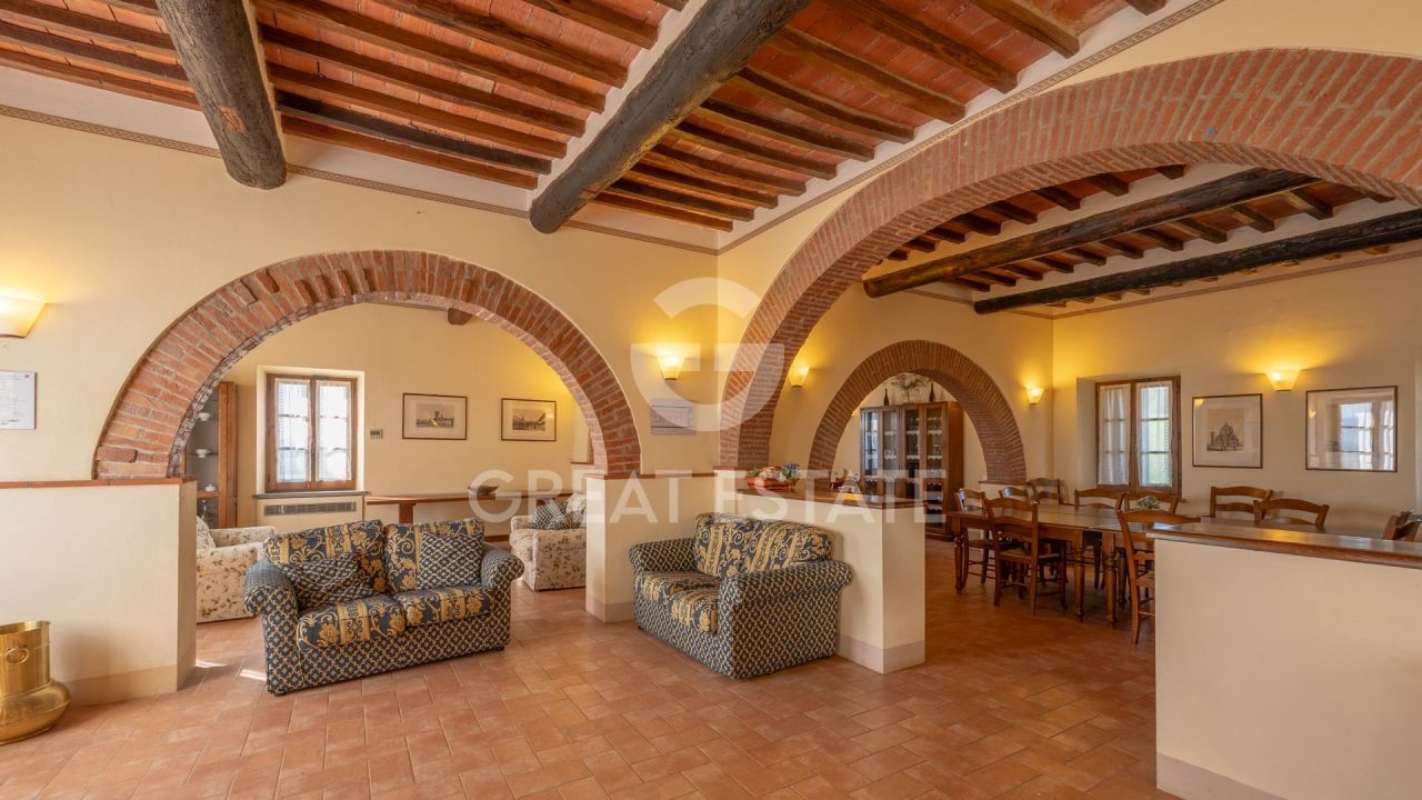 House in Montepulciano, Italy, 563.15 m² - picture 10