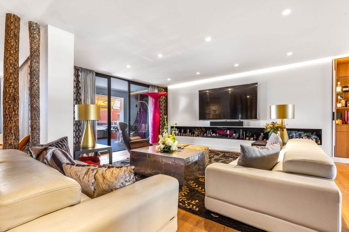 Piso en Barcelona, España, 356 m² - imagen 4