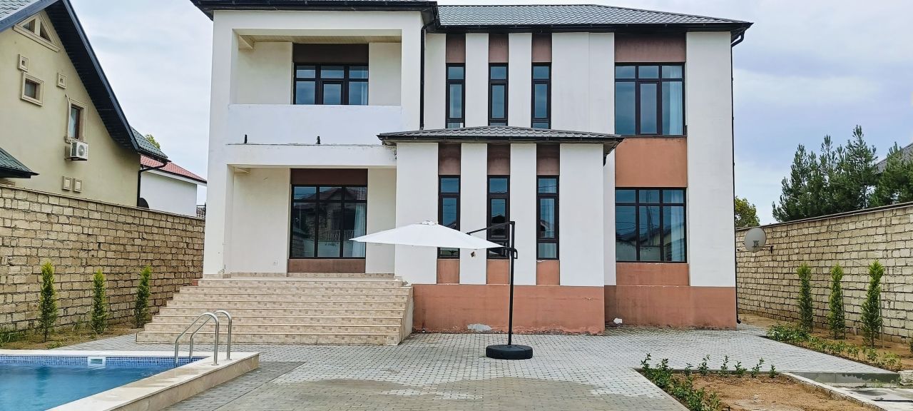 Villa in Baku, Azerbaijan, 139 m² - picture 1