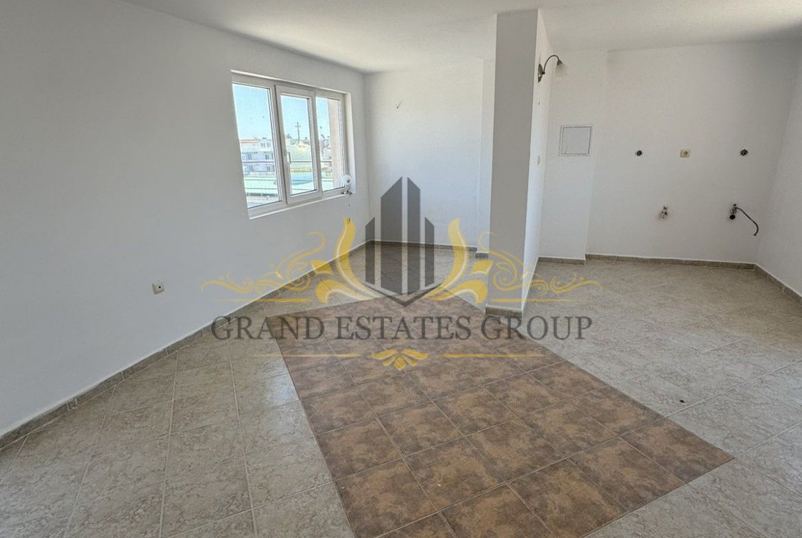 Studio à Nessebar, Bulgarie, 77 m² - image 1