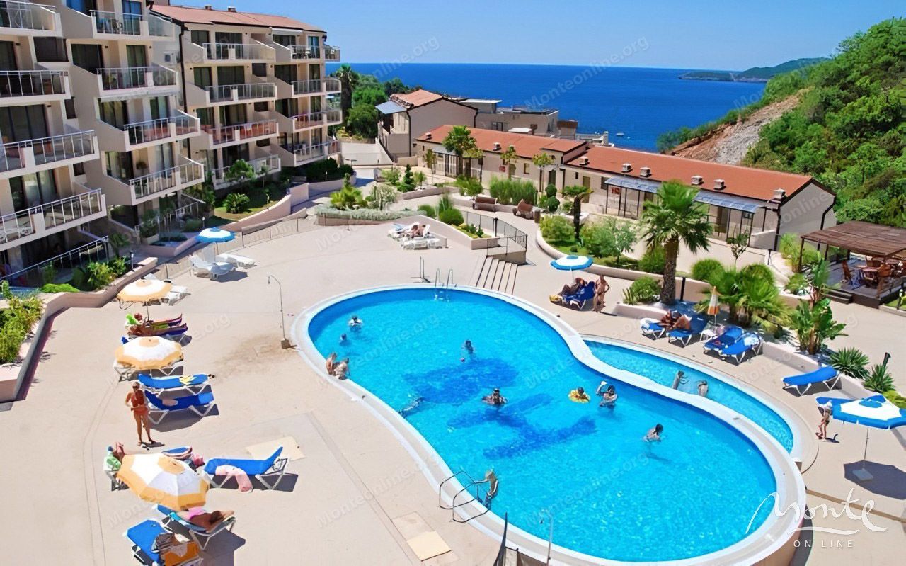 Piso en Budva, Montenegro, 47 m² - imagen 1