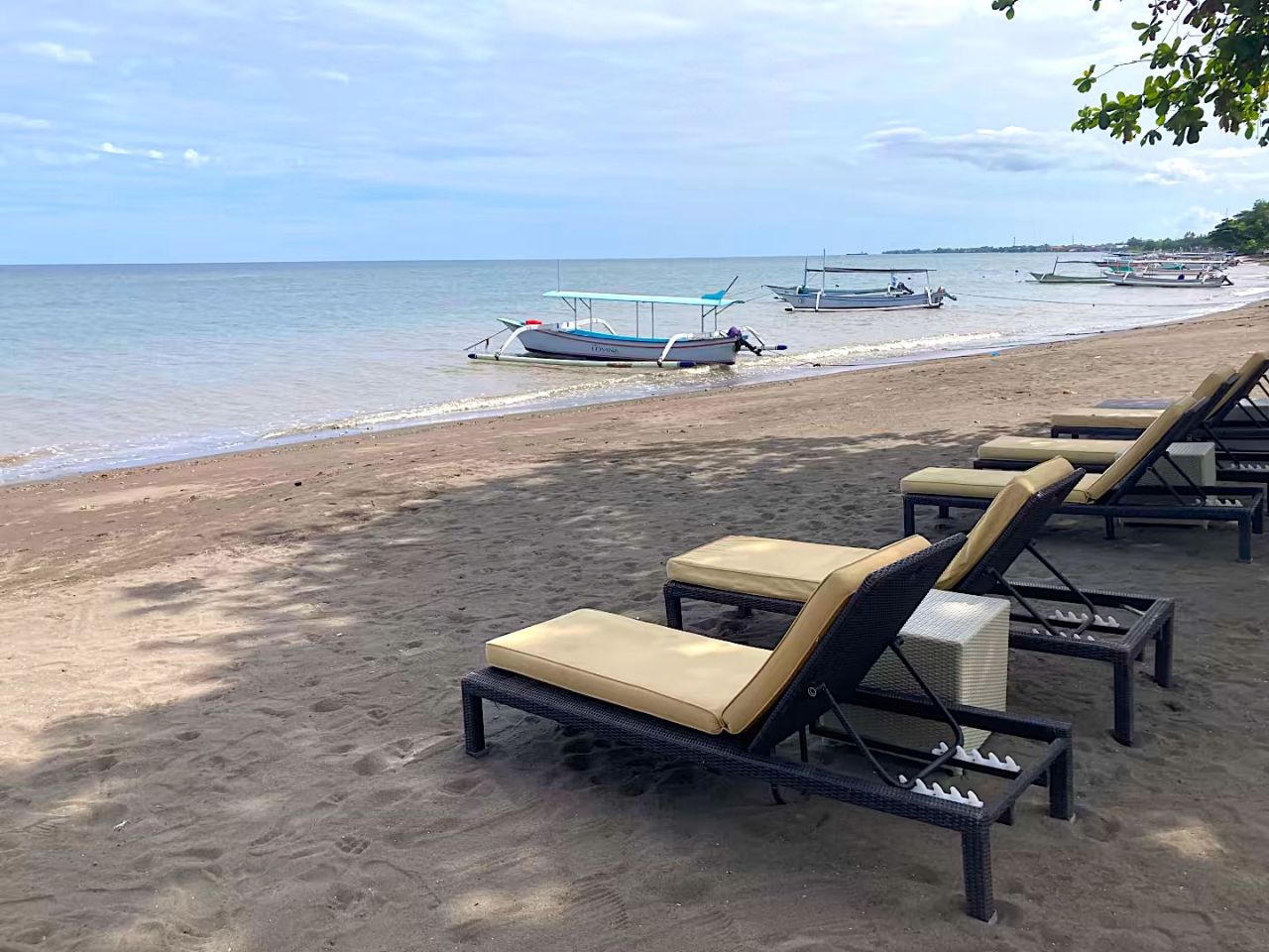 Hotel in Singaraja, Indonesien, 9 733 m² - Foto 1
