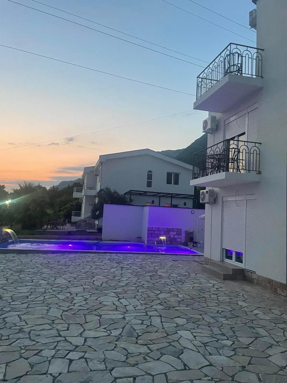 House in Sutomore, Montenegro, 360 m² - picture 1