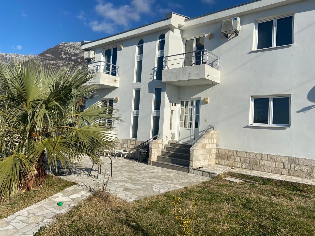House in Sutomore, Montenegro, 200 m² - picture 1