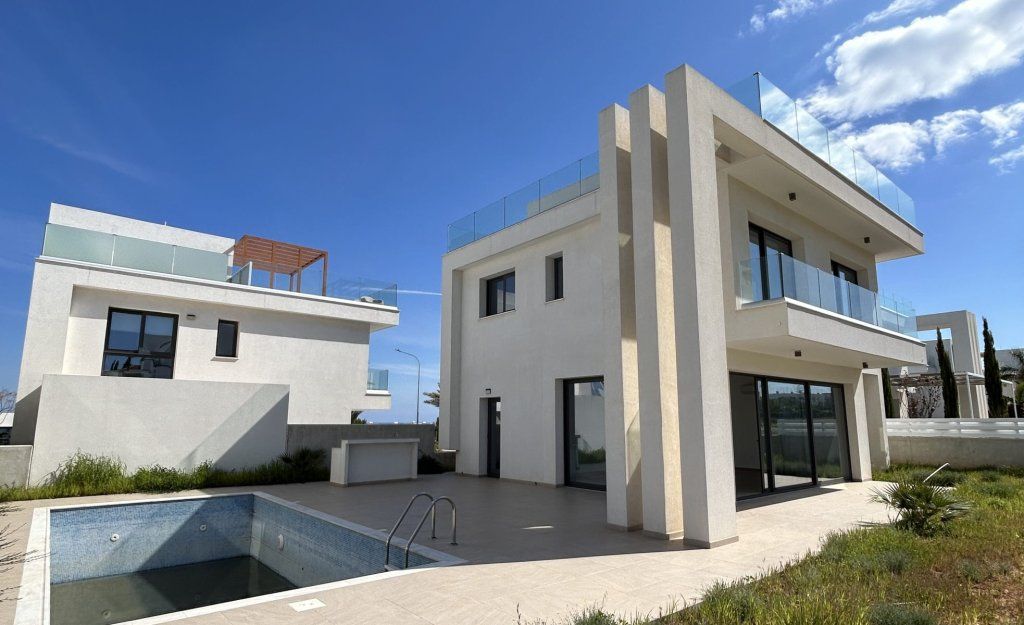 Flat in Protaras, Cyprus - picture 1