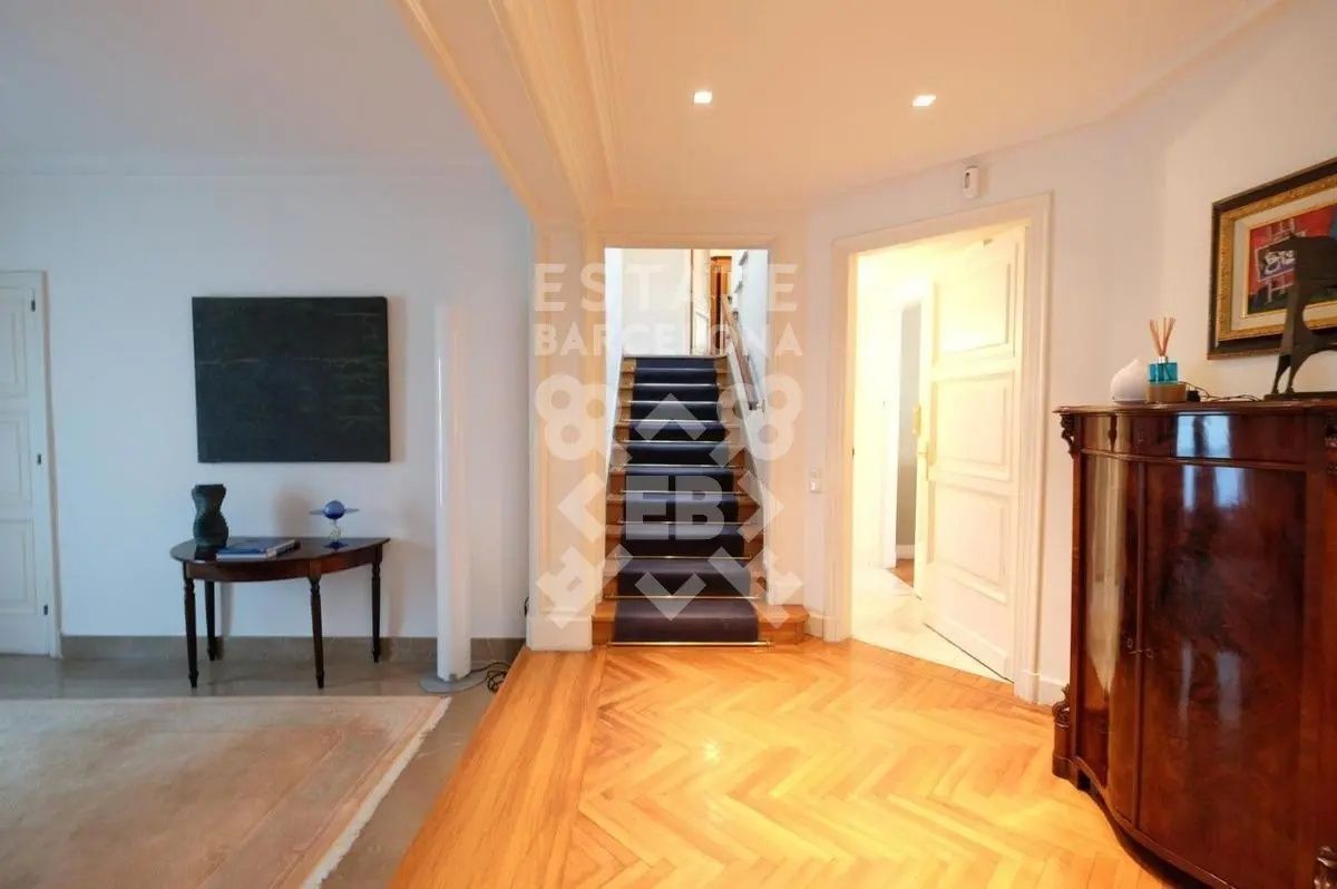 Casa en Barcelona, España, 520 m² - imagen 7