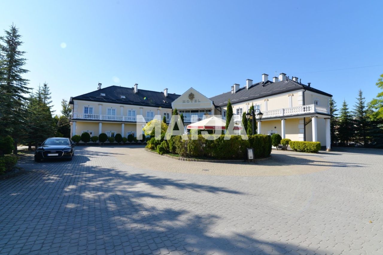 Villa Świlcza, Pologne, 2 263 m² - image 1